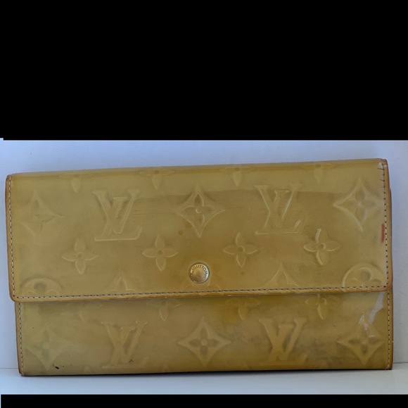 Euc Louis Vuitton Gold VERNIS NOISETTE LONG WALLET  No rips, tears - Picture 1 of 5